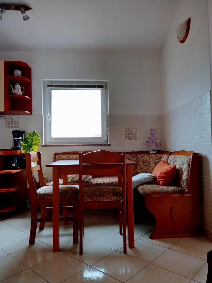 Apartmani Nikolina Ražanac Eksteriør billede